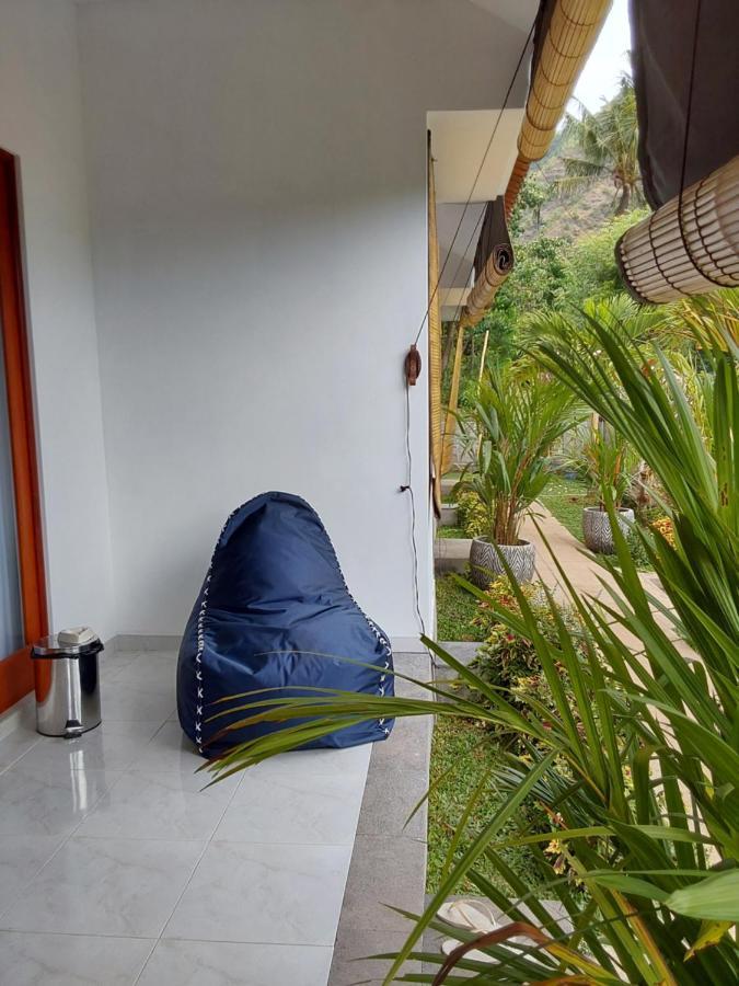 Okaoki Homestay Amed Екстериор снимка