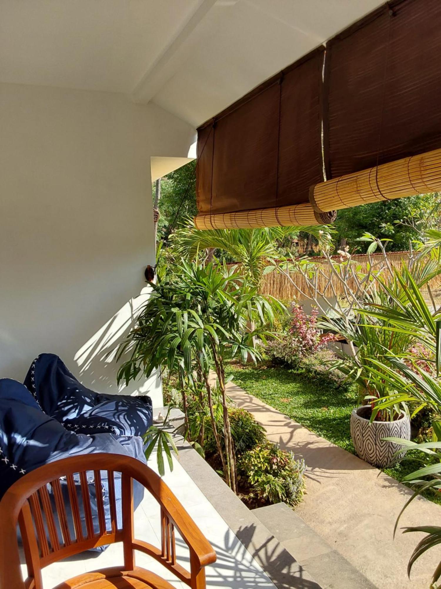 Okaoki Homestay Amed Екстериор снимка